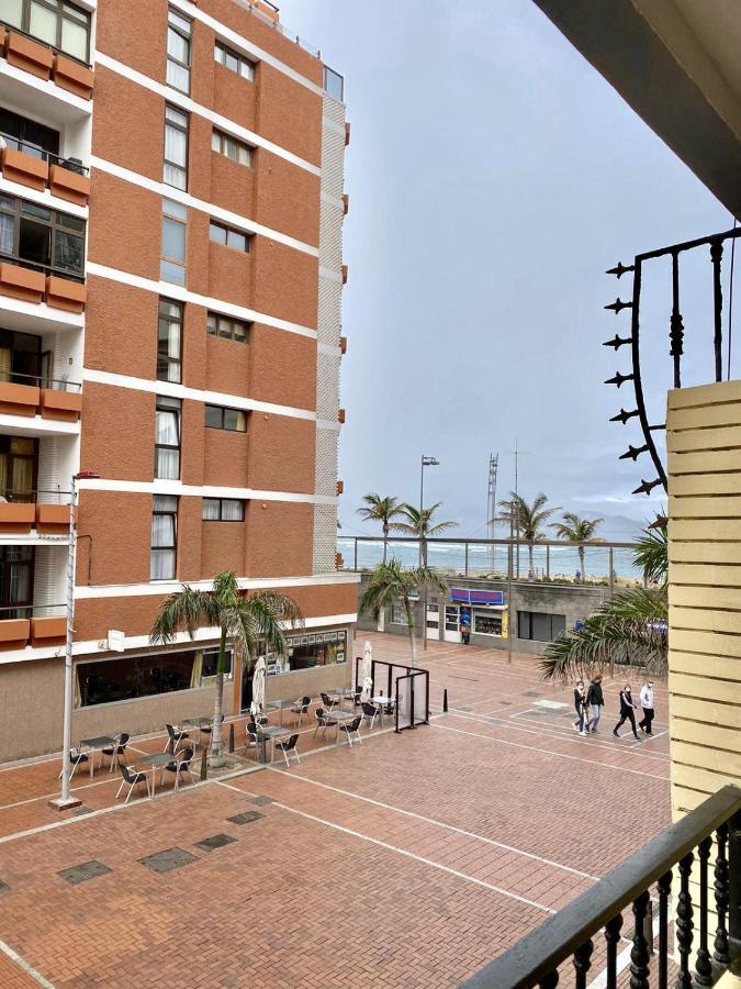 Homeforguest Listen To The Waves By Las Canteras Las Palmas de Gran Canaria